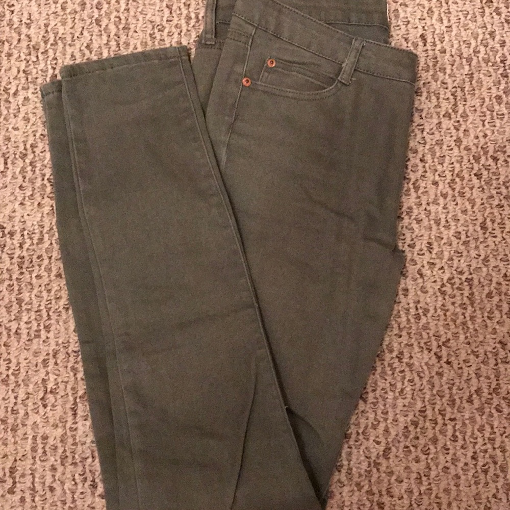 ❤️. SKINNY JEANS BY COTTONON.COM SIZE 8, USA
